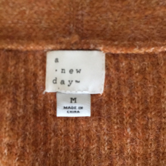 A New Day Vneck Cardigan Medium - Picture 3 of 10